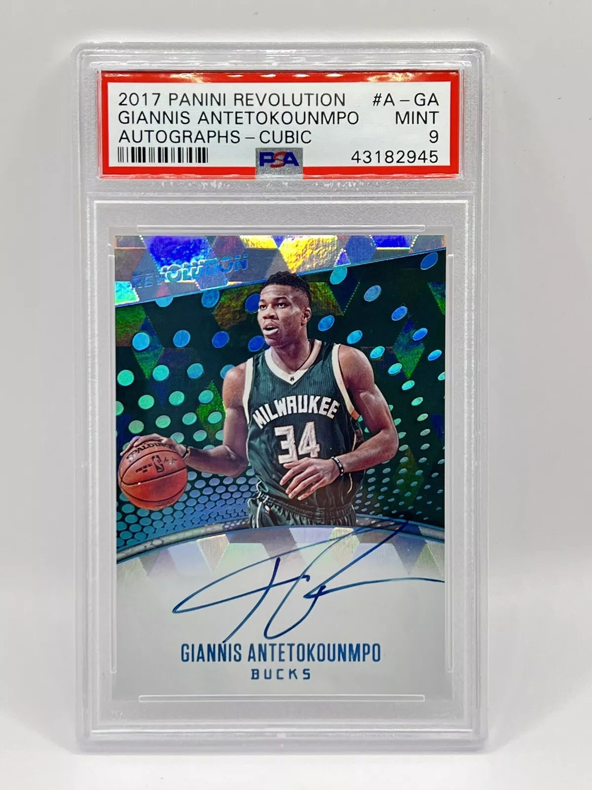 2017 Panini Revolution Giannis Antetokounmpo Cubic Auto /50 PSA 10 Bucks