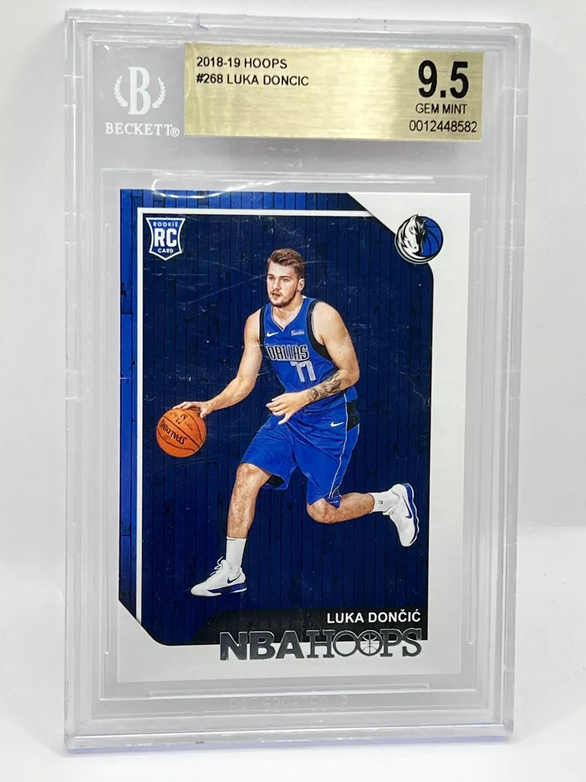 2018 Panini NBA Hoops Luka Doncic Base Rookie BGS 9.5 Mavericks