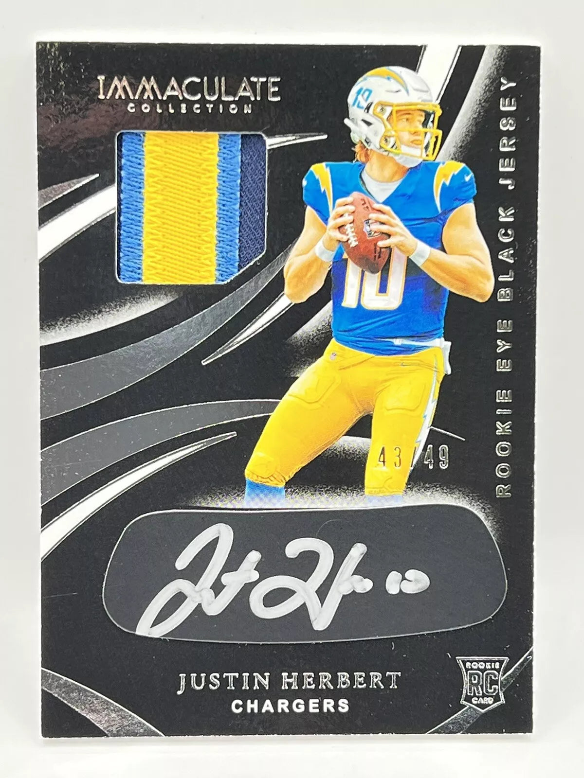 2020 Panini Immaculate Justin Herbert Rookie Eye Black Patch Auto /49 Chargers